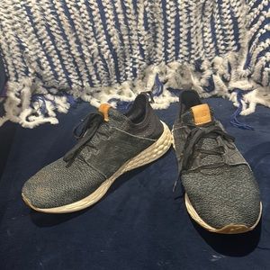 Navy blue new balance lifestyle shoes.